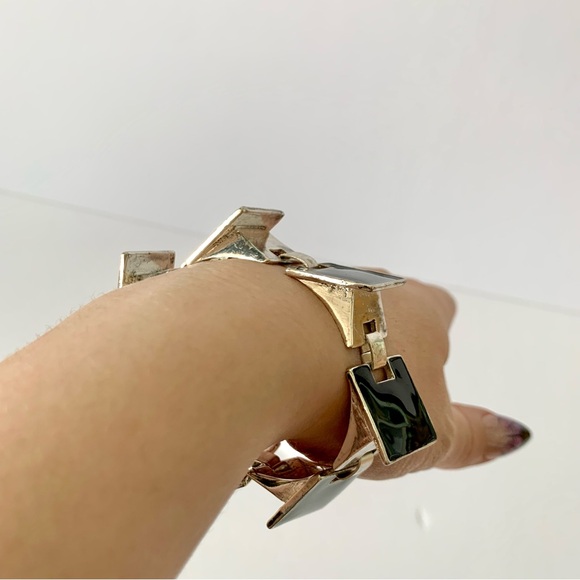 Unique contemporary raised bracelet - Picture 3 of 5